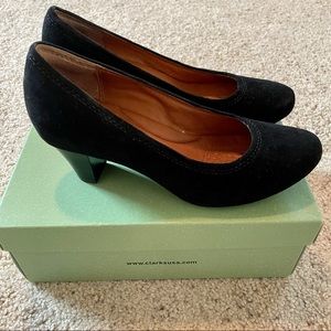 Clarks Artisan Decade Rana 6.5 black suede heels